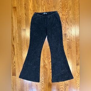 Chatoyant black mineral wash flare leg pants women’s size small EUC